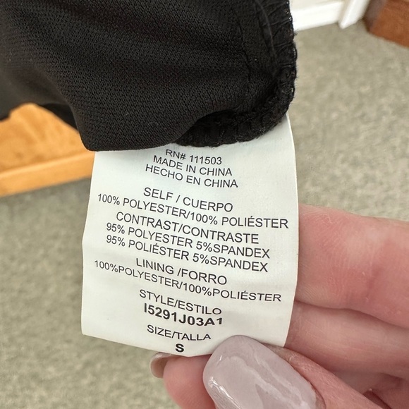 Women’s Cocktail Dress With Sequin Top and Black Pleated, Lined Skirt Size Small - Picture 7 of 13